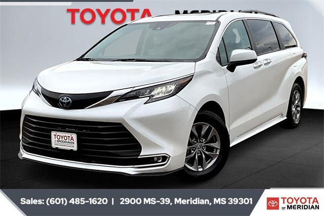 used 2023 Toyota Sienna car, priced at $39,878