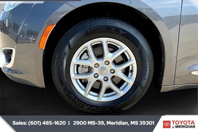 used 2020 Chrysler Pacifica car, priced at $16,465