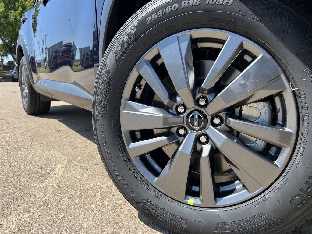 new 2025 Nissan Pathfinder car, priced at $31,876