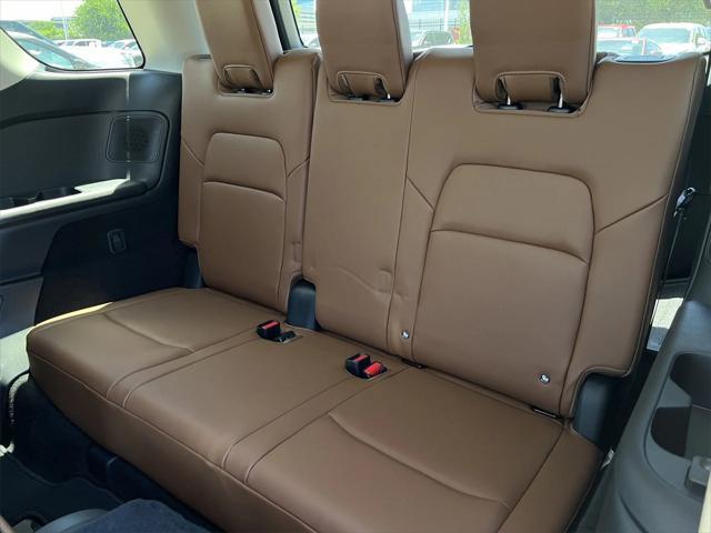new 2025 Nissan Pathfinder car, priced at $48,967