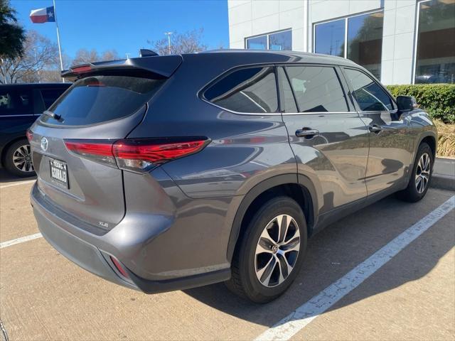 used 2022 Toyota Highlander car, priced at $29,447