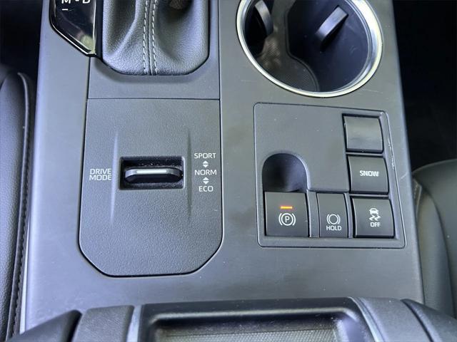 used 2024 Toyota Highlander car, priced at $40,974