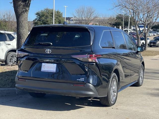 used 2023 Toyota Sienna car, priced at $32,787