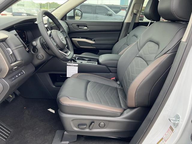 new 2025 Nissan Pathfinder car, priced at $46,119
