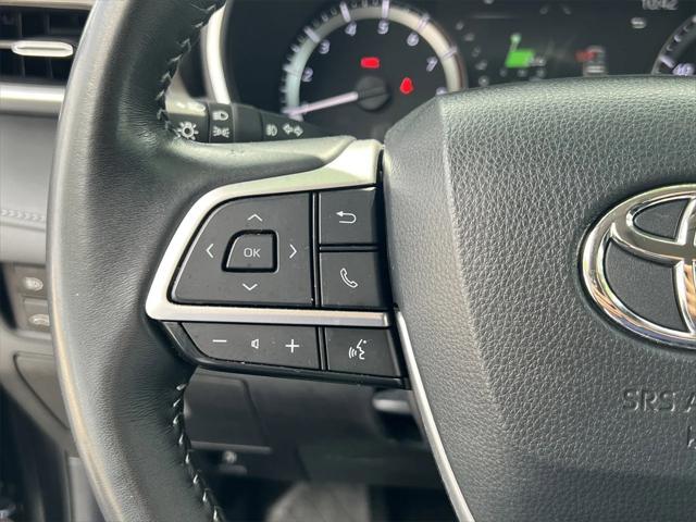 used 2023 Toyota Highlander car, priced at $36,874