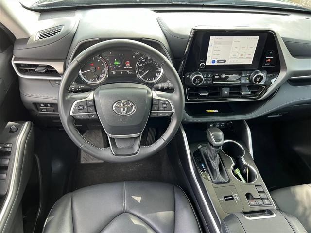 used 2023 Toyota Highlander car, priced at $36,874