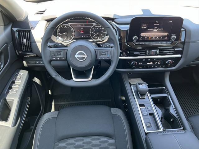 new 2025 Nissan Pathfinder car, priced at $39,320