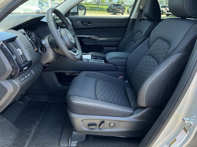 new 2025 Nissan Pathfinder car, priced at $37,722
