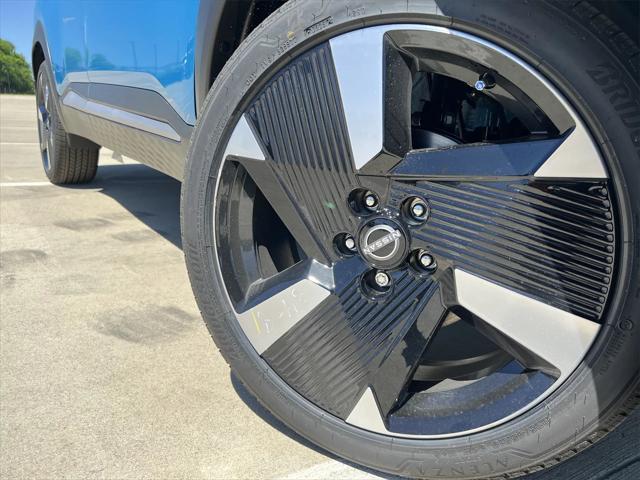 new 2025 Nissan Kicks car, priced at $30,931