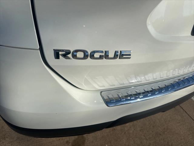 used 2015 Nissan Rogue car, priced at $13,574