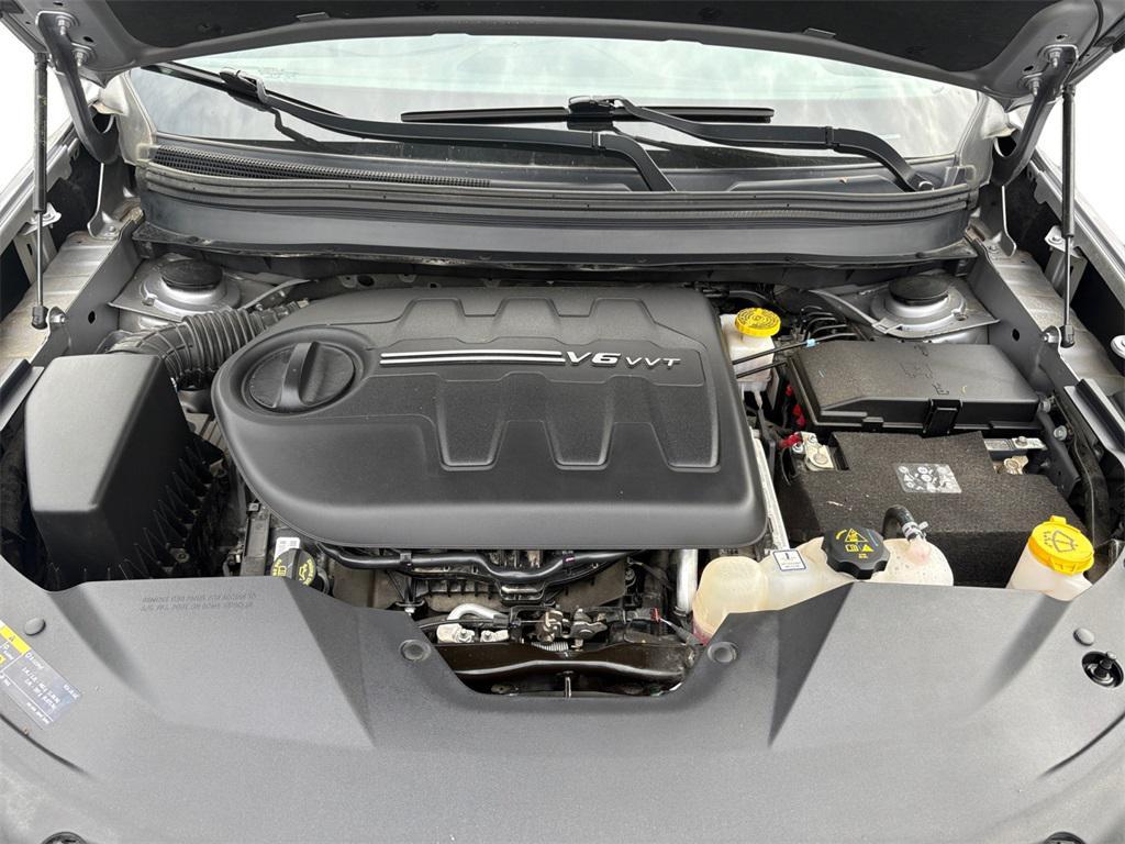 used 2022 Jeep Cherokee car, priced at $28,999