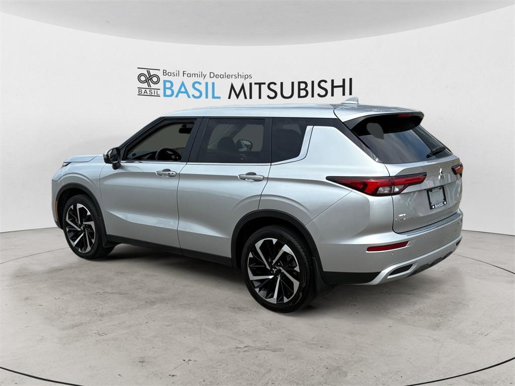used 2024 Mitsubishi Outlander car, priced at $26,492