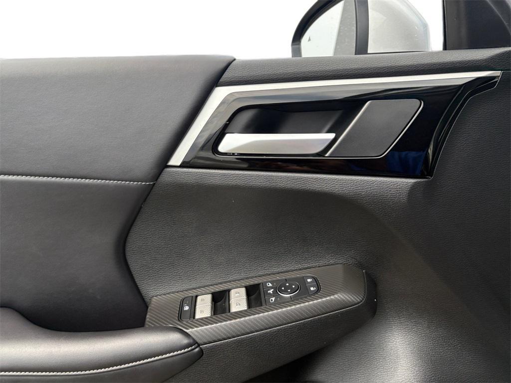 used 2024 Mitsubishi Outlander car, priced at $26,492