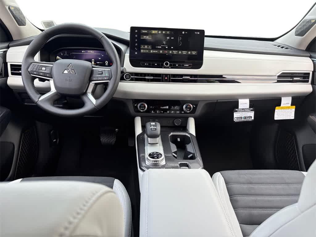 new 2025 Mitsubishi Outlander car, priced at $41,810