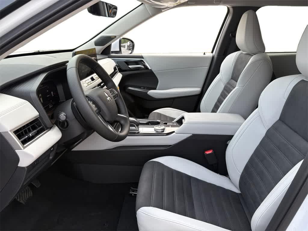 new 2025 Mitsubishi Outlander car, priced at $41,810