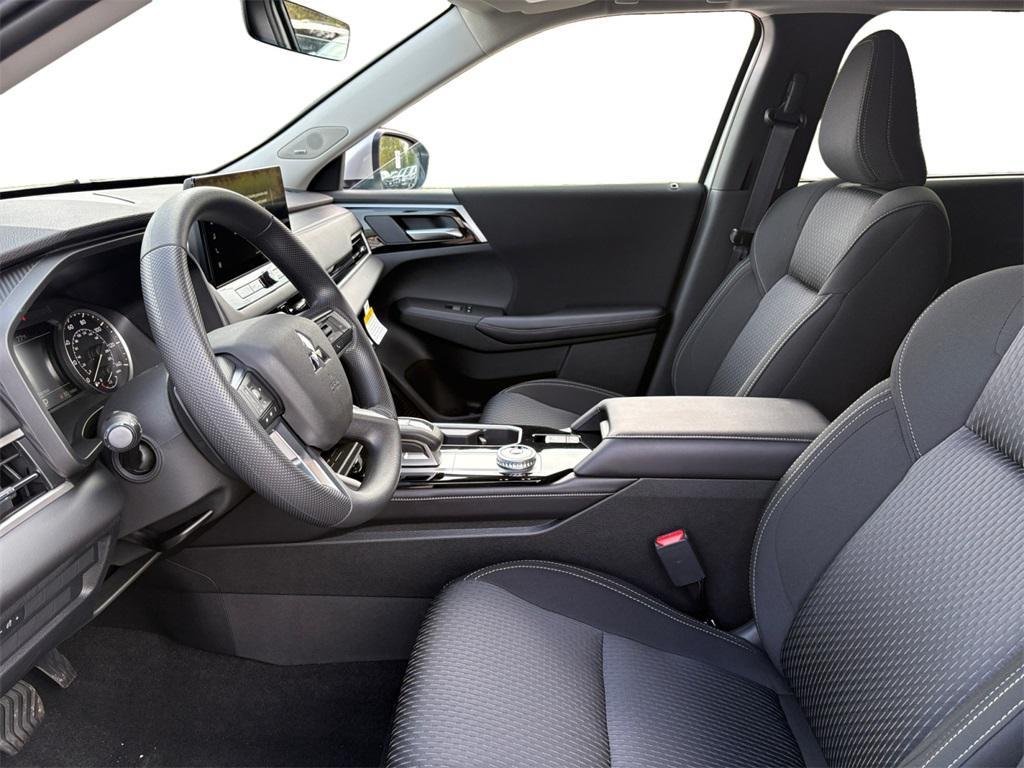new 2025 Mitsubishi Outlander car, priced at $34,245
