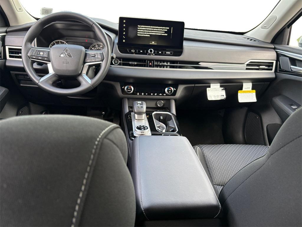 new 2025 Mitsubishi Outlander car, priced at $34,245