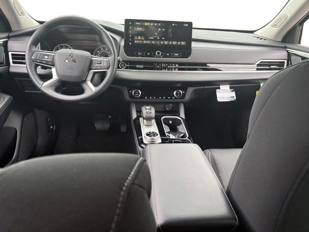 new 2025 Mitsubishi Outlander car, priced at $34,840