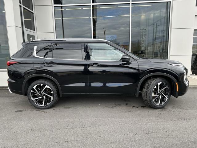 new 2024 Mitsubishi Outlander car, priced at $38,015