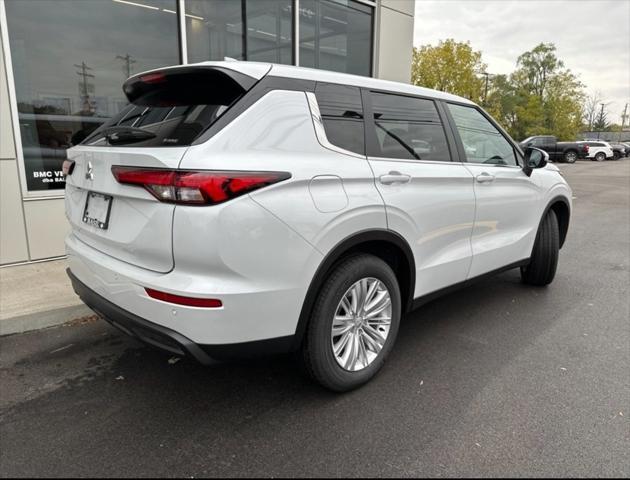 new 2024 Mitsubishi Outlander car, priced at $33,095