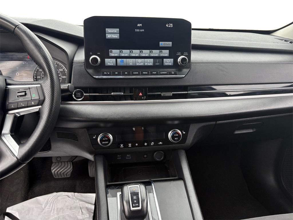 used 2023 Mitsubishi Outlander car, priced at $25,736