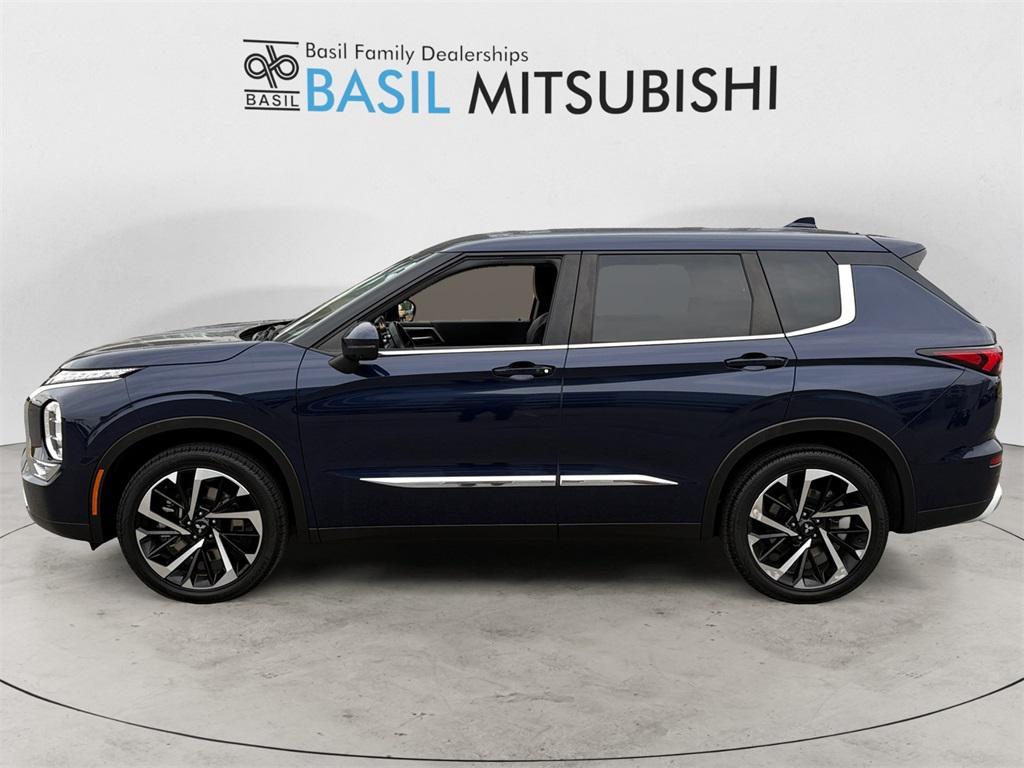 used 2023 Mitsubishi Outlander car, priced at $25,736
