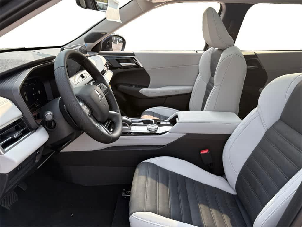 new 2025 Mitsubishi Outlander car, priced at $41,585