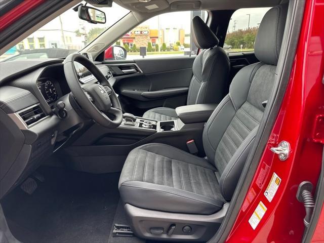 new 2024 Mitsubishi Outlander car, priced at $37,395