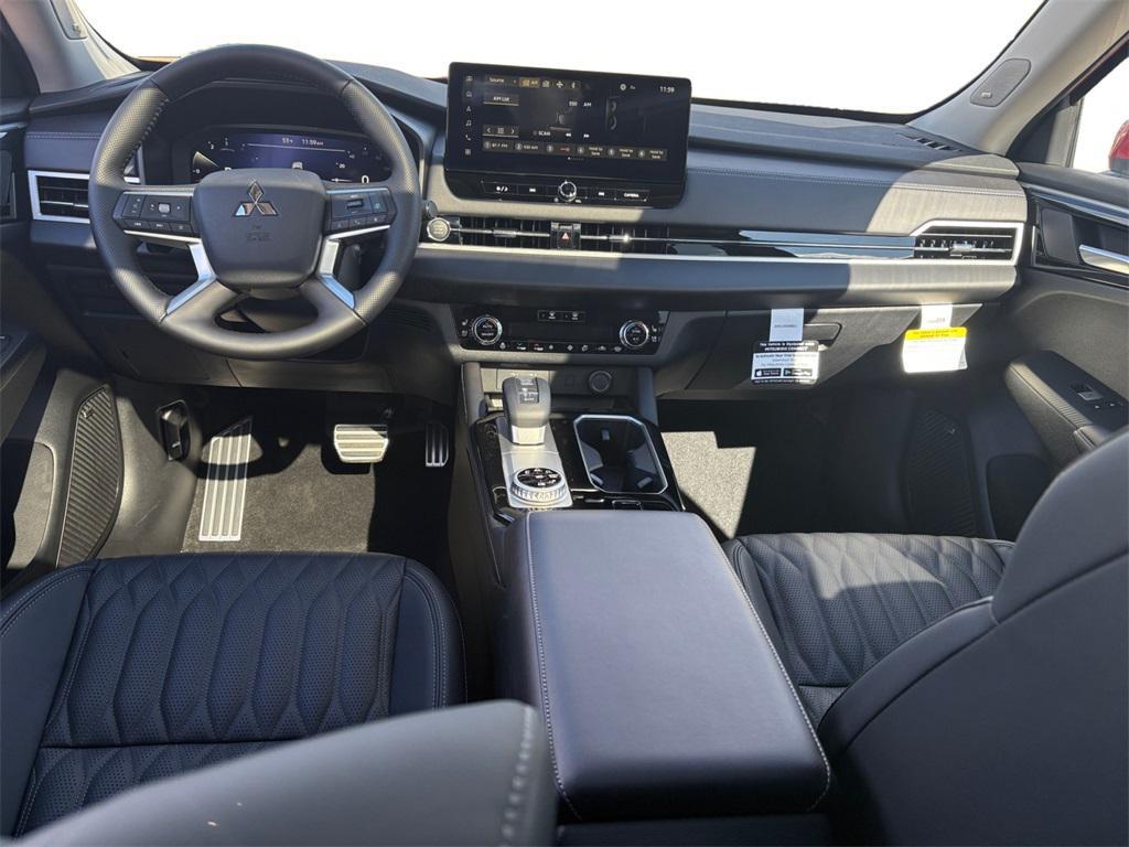 new 2025 Mitsubishi Outlander car, priced at $43,545