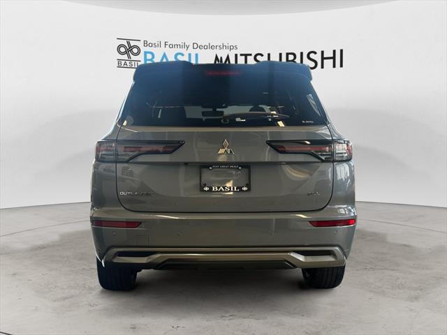 new 2025 Mitsubishi Outlander car, priced at $45,930