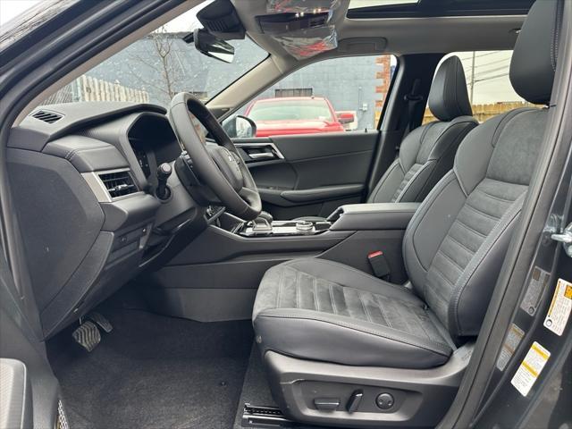 new 2025 Mitsubishi Outlander car, priced at $39,285