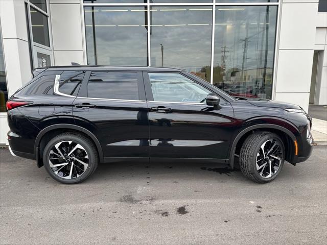 new 2024 Mitsubishi Outlander car, priced at $35,565