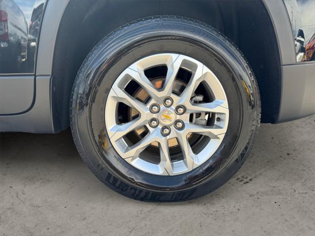 used 2022 Chevrolet Traverse car, priced at $27,871