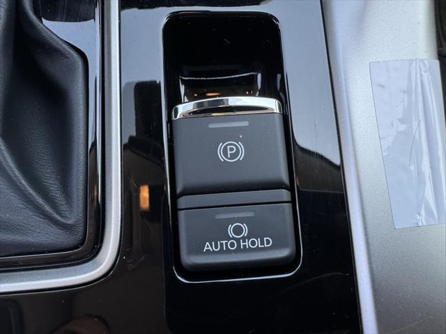 used 2025 Mitsubishi Eclipse Cross car, priced at $28,999