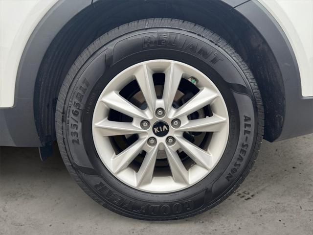 used 2019 Kia Sorento car, priced at $17,079