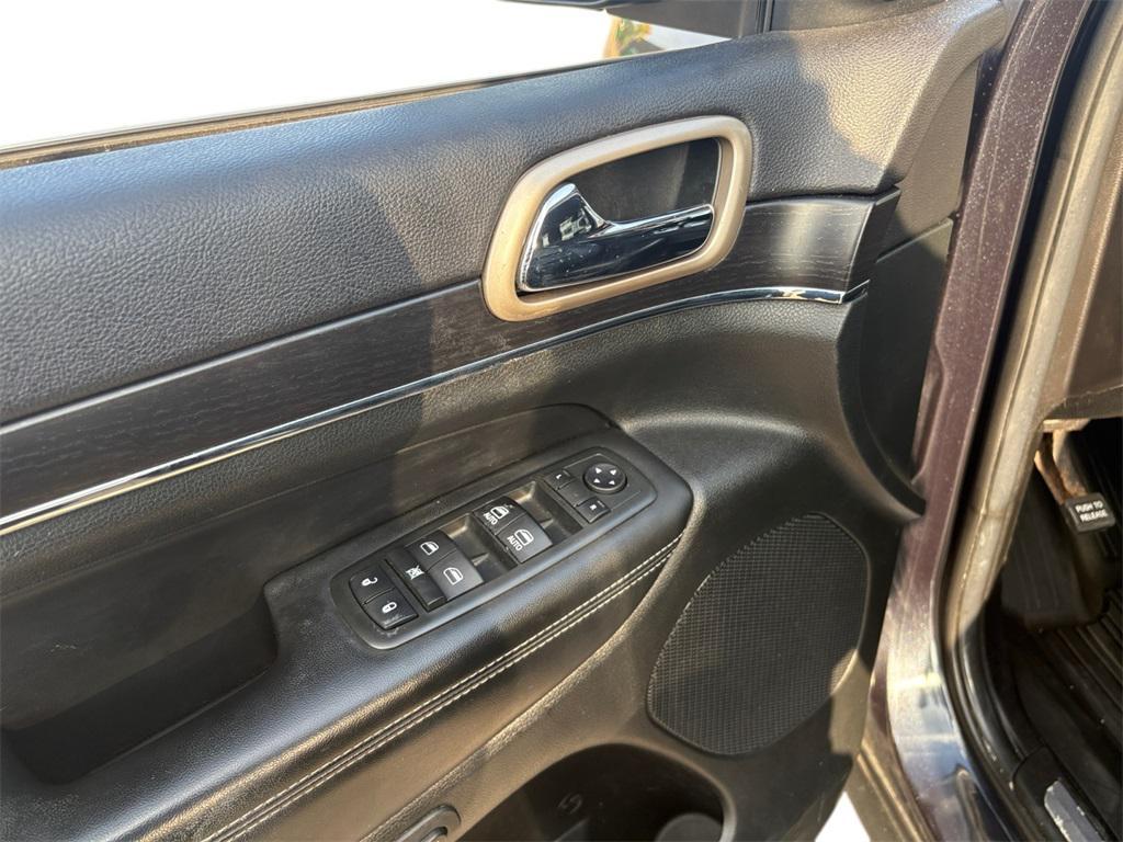 used 2014 Jeep Grand Cherokee car, priced at $13,999