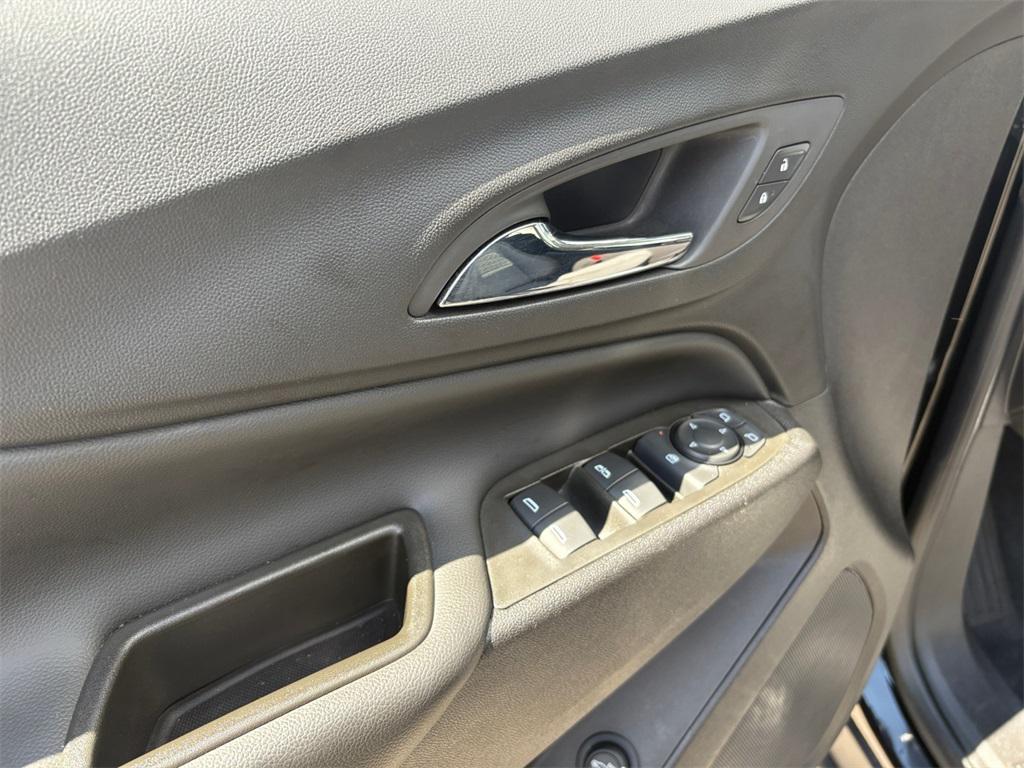 used 2023 Chevrolet Equinox car, priced at $22,999