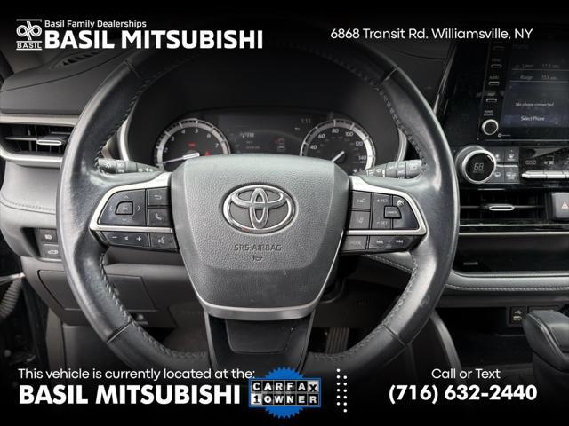 used 2022 Toyota Highlander car, priced at $37,900