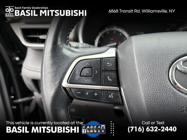 used 2022 Toyota Highlander car, priced at $37,900