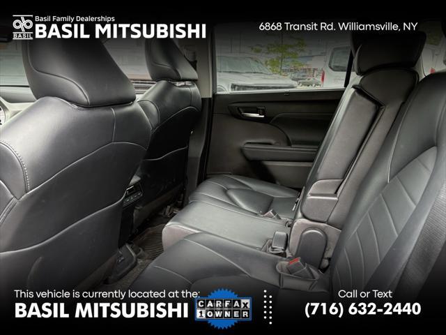 used 2022 Toyota Highlander car, priced at $37,900
