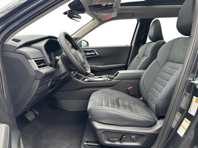 new 2025 Mitsubishi Outlander car, priced at $39,865