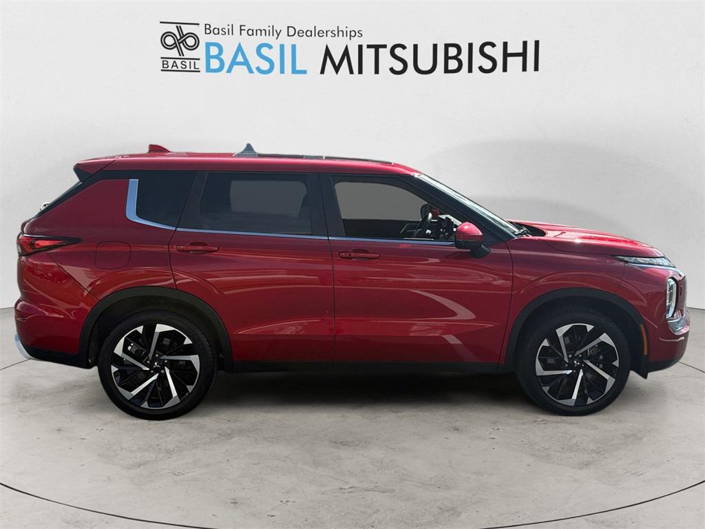 used 2024 Mitsubishi Outlander car, priced at $28,999
