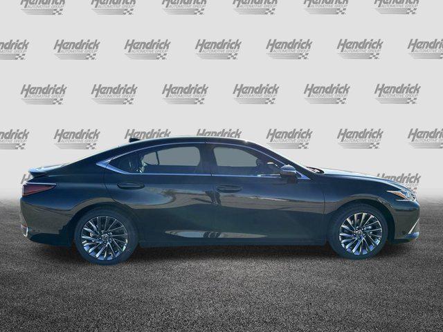 new 2025 Lexus ES 300h car, priced at $55,189