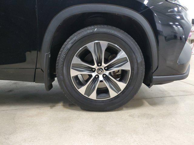 used 2021 Toyota Highlander Hybrid car, priced at $29,577