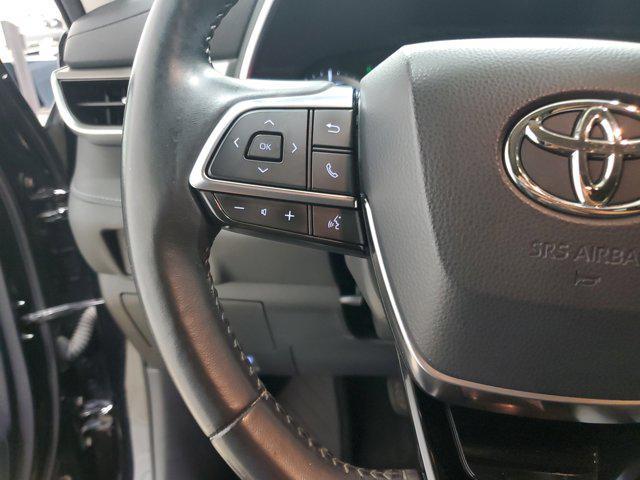 used 2021 Toyota Highlander Hybrid car, priced at $29,577