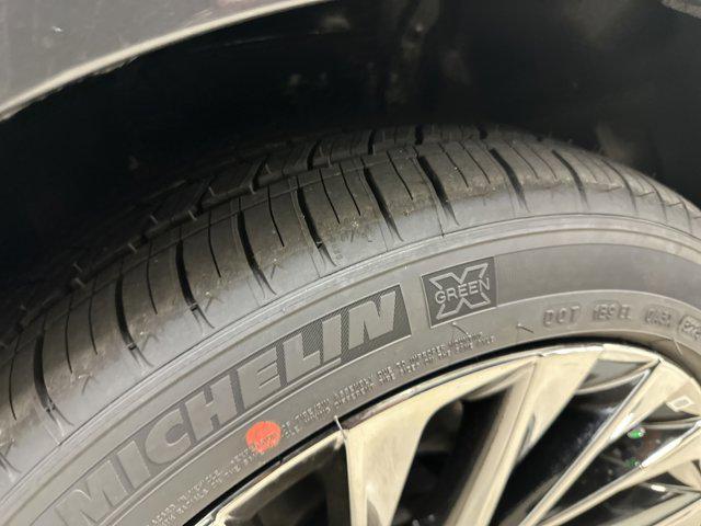 new 2025 Lexus ES 350 car, priced at $53,725