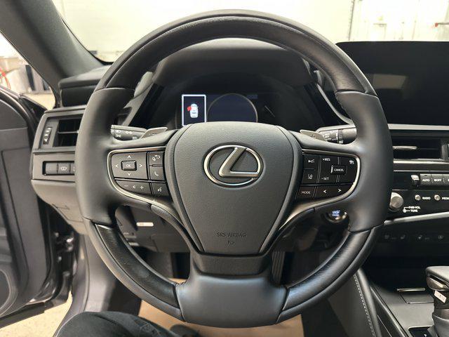 new 2025 Lexus ES 350 car, priced at $53,725