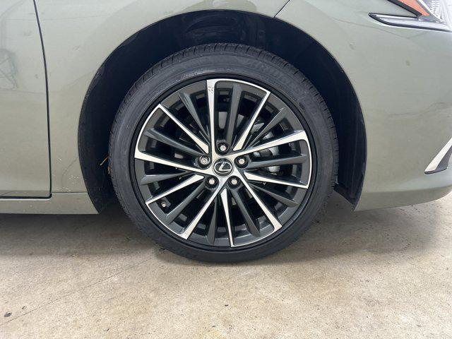used 2025 Lexus ES 350 car, priced at $45,954