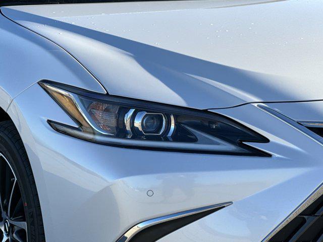 new 2025 Lexus ES 350 car, priced at $48,159