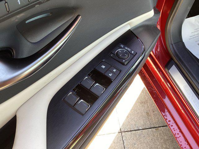 new 2025 Lexus ES 300h car, priced at $50,269